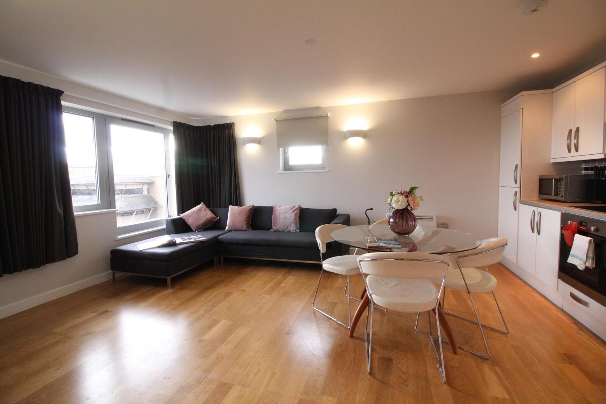 Lux Living Apartments - Roman House * Cambridge (Cambridgeshire)