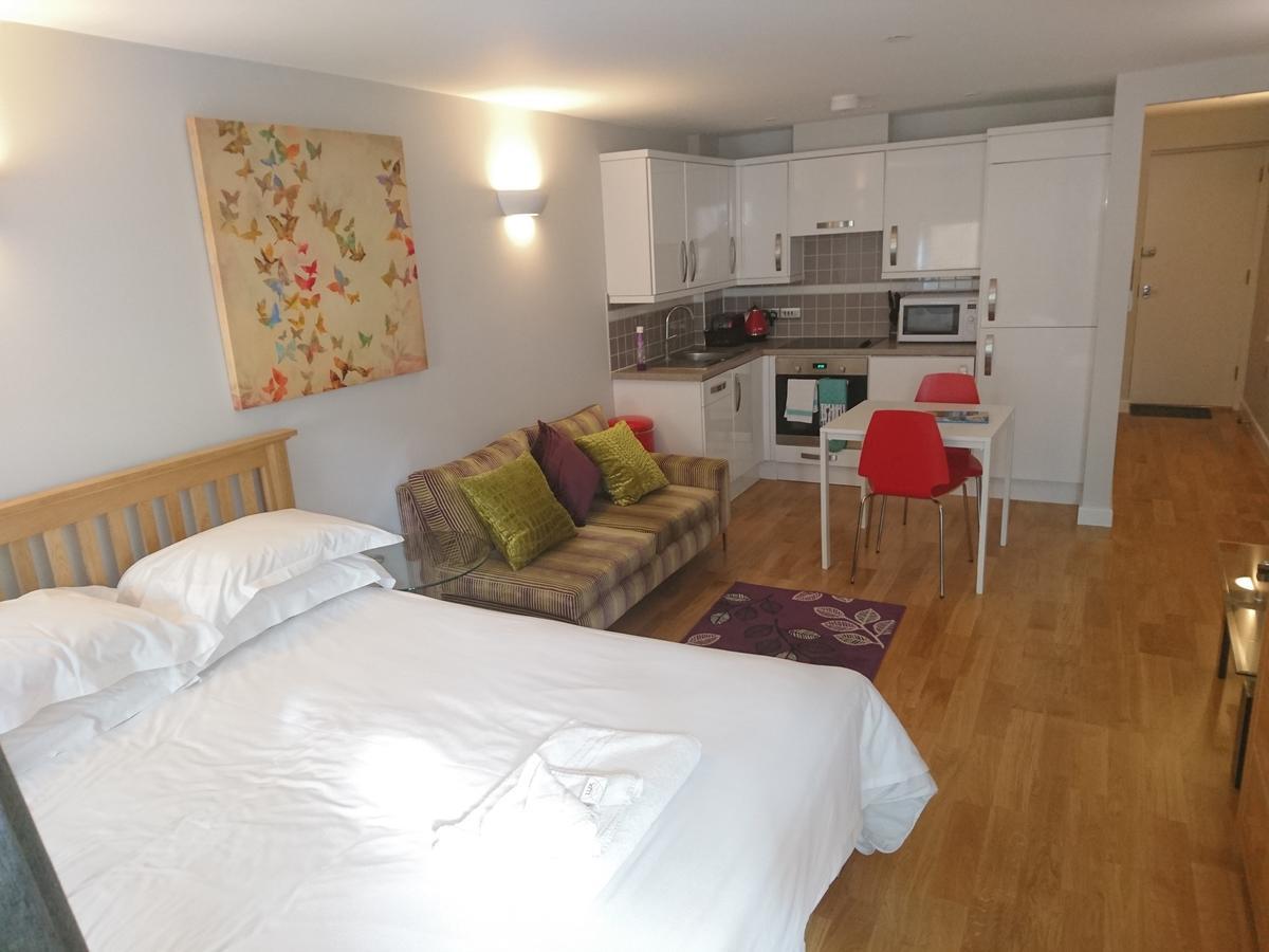 Lux Living Apartments - Roman House