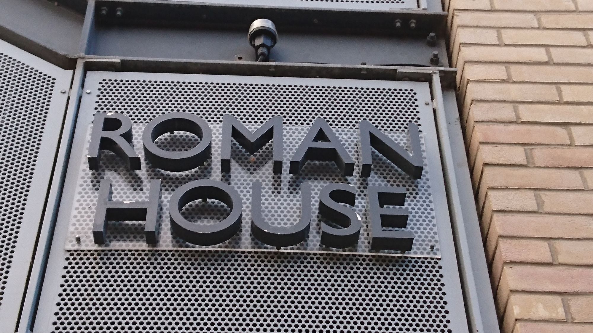 Lux Living Apartments - Roman House